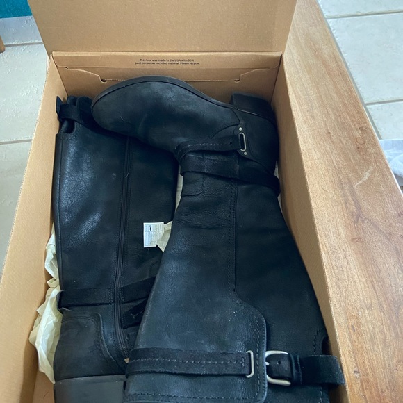 UGG Darcie Riding Boot Size 8 - Picture 10 of 11